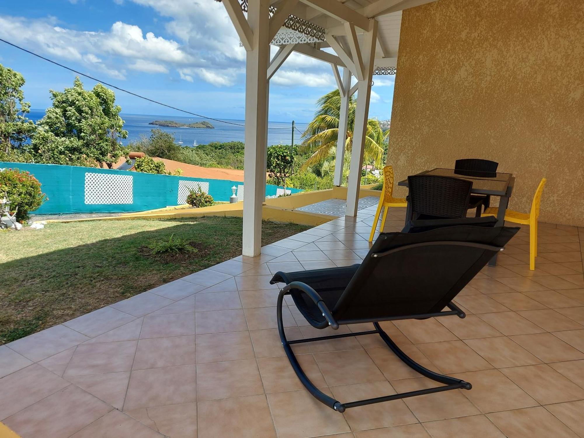 Les Petites Fleurs De Poirier Villa Bouillante Rum bild